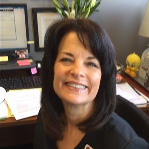 Meet your Posher, Laura